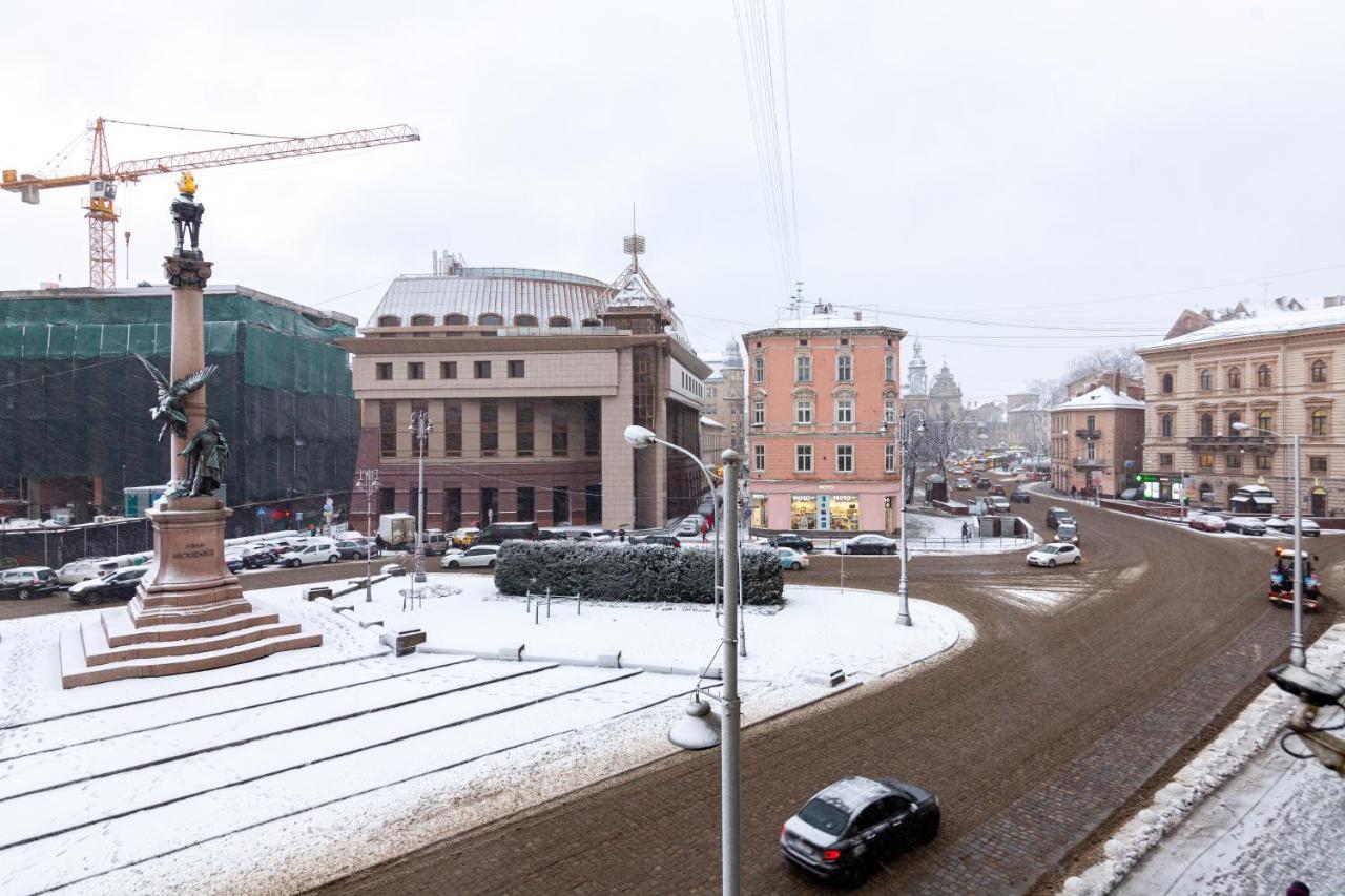 Romari Площа Міцкевича Lviv Exterior foto