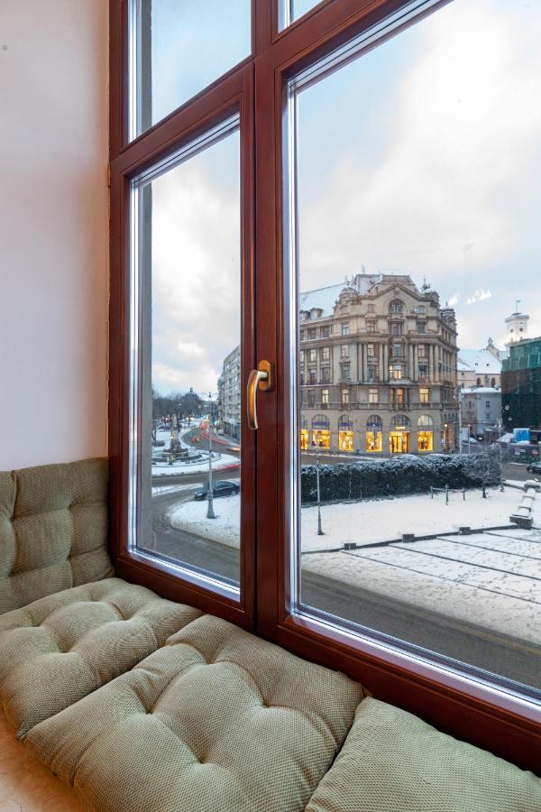 Romari Площа Міцкевича Lviv Exterior foto