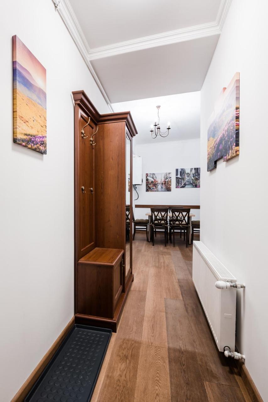 Romari Площа Міцкевича Lviv Exterior foto